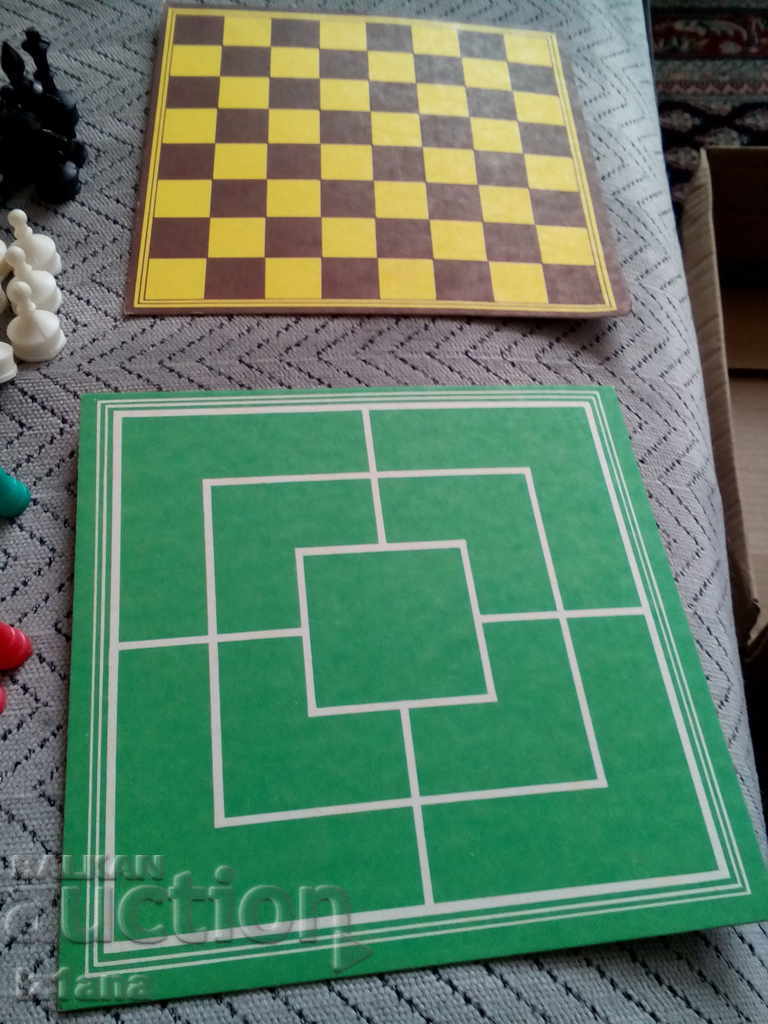 Delivery of Toy, Chess and Lady