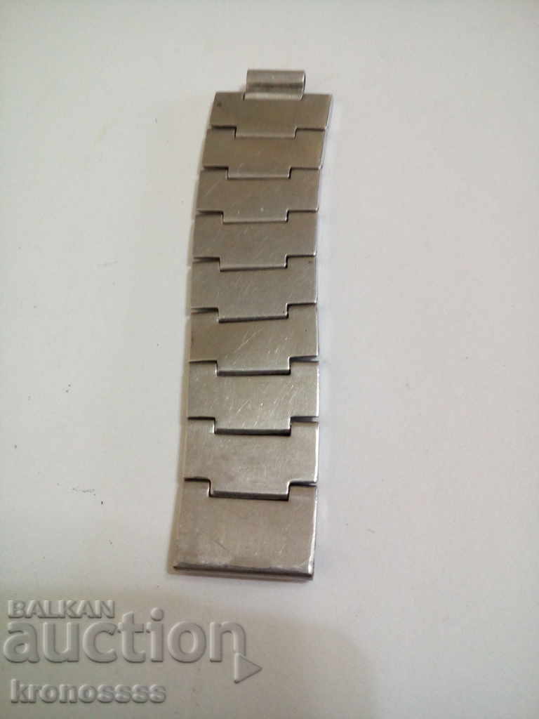 Auction Part of a chain Auction Part of a chain