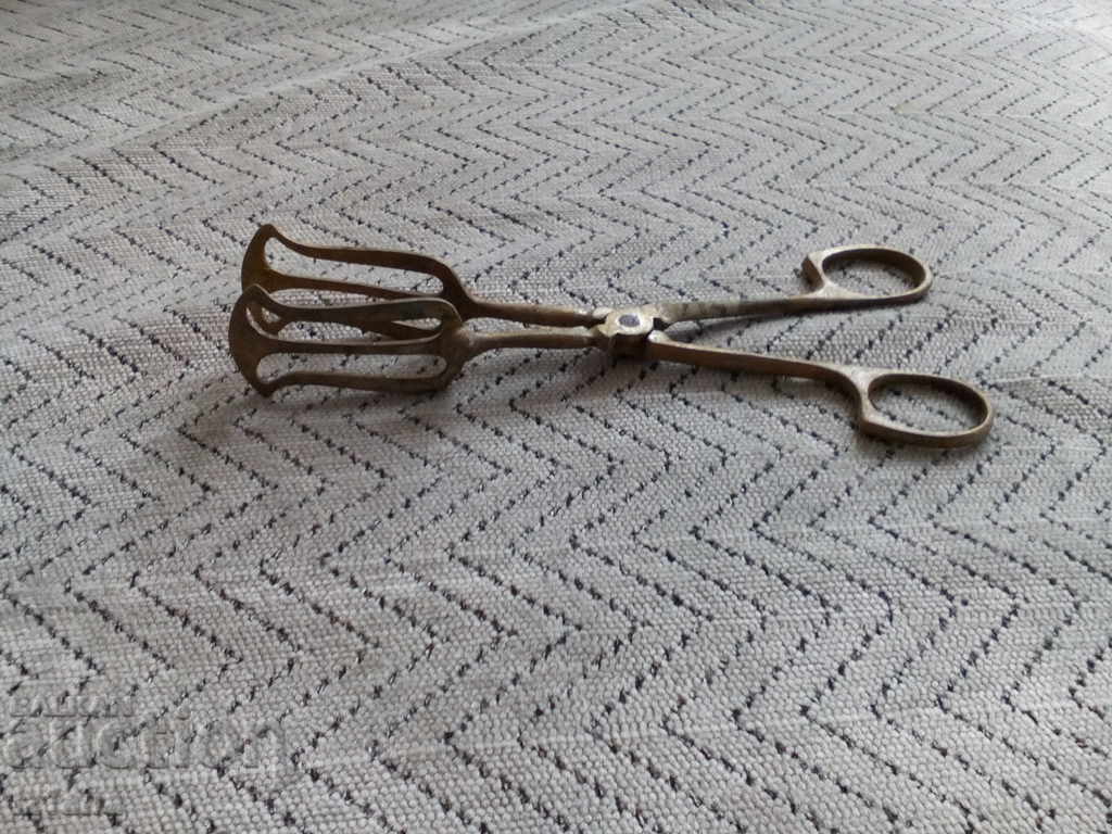 Ancient kitchen clips