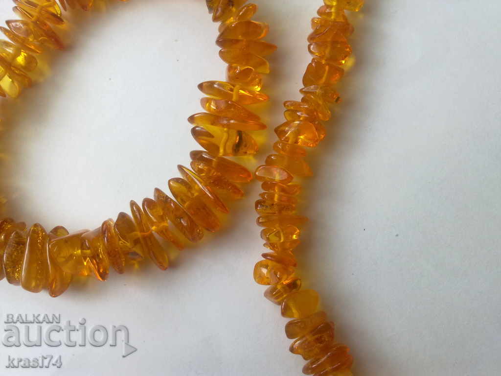 Greed and bracelet - amber with price 37.00 BGN | € 18.92