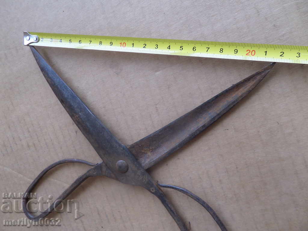 Auction Renaissance forged scissors, wrought iron Auction Renaissance forged scissors, wrought iron