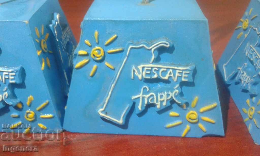 γραφεία κλιπ, επαγγελματικές κάρτες, περίπτερο σημειωματάριο με τιμή 3.00 BGN | € 1.53