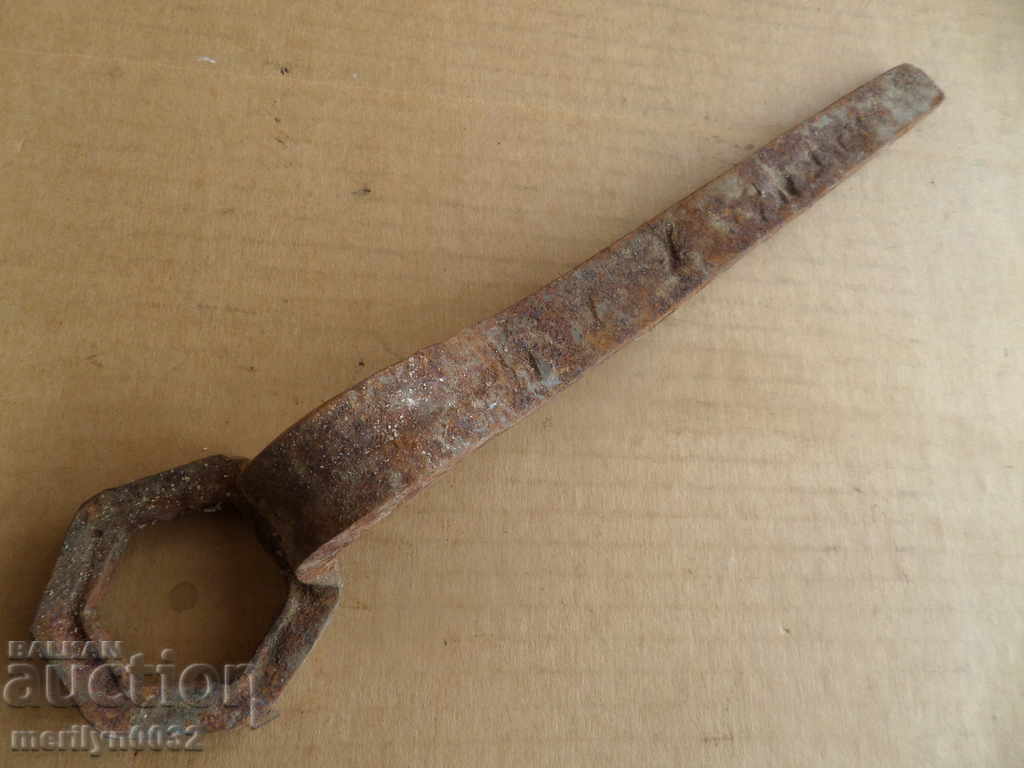 An old forged key from a wagon-workshop wagon workshop - 7 An old forged key from a wagon-workshop wagon workshop - 7