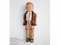 Старинна кукла момче облечено в носия Царство България