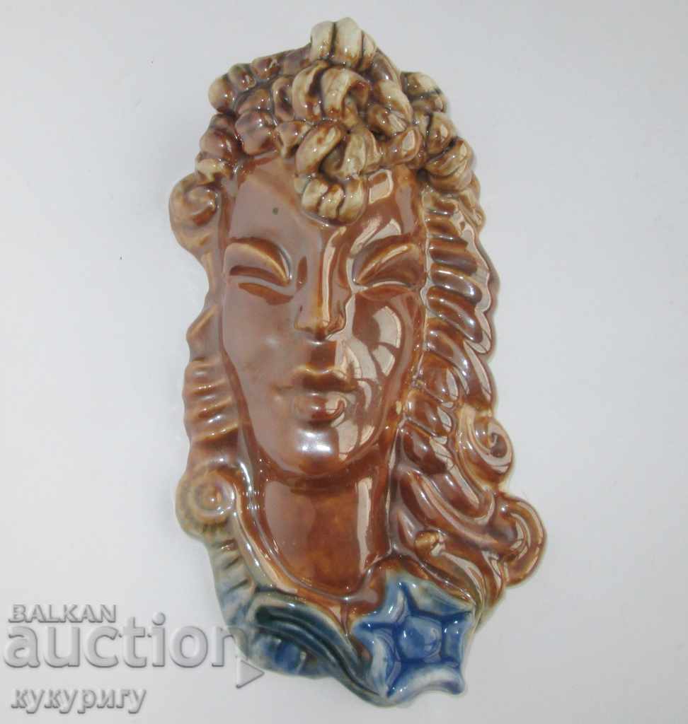 masca de porțelan veche de o femeie figura Art Deco cu preț 50.00 BGN | € 25.56 masca de porțelan veche de o femeie figura Art Deco cu preț 50.00 BGN | € 25.56