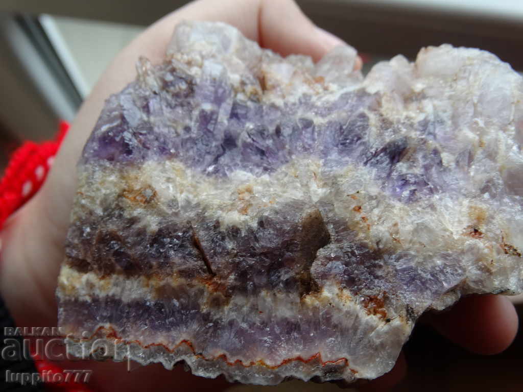 Delivery of amethyst with quartz natural mineral ore
