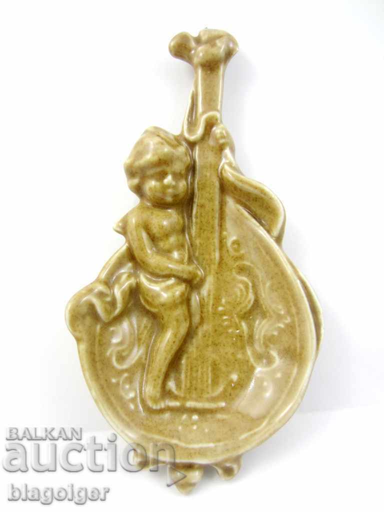 PORCELAIN FIGURE-PORCELAIN-DECOR-SOUVENIR-GIFT-BEAUTY with price 12.00 BGN | € 6.14 PORCELAIN FIGURE-PORCELAIN-DECOR-SOUVENIR-GIFT-BEAUTY with price 12.00 BGN | € 6.14