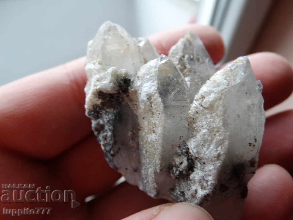 ΣΗΜΕΙΑ χαλαζία Geode φυσικό μεταλλικό μετάλλευμα με τιμή 35.99 BGN | € 18.40 ΣΗΜΕΙΑ χαλαζία Geode φυσικό μεταλλικό μετάλλευμα με τιμή 35.99 BGN | € 18.40