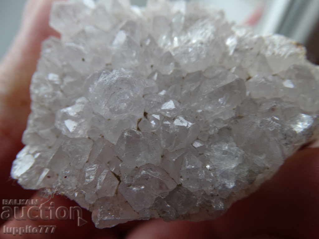 quartz druza natural mineral ore with price 25.99 BGN | € 13.29