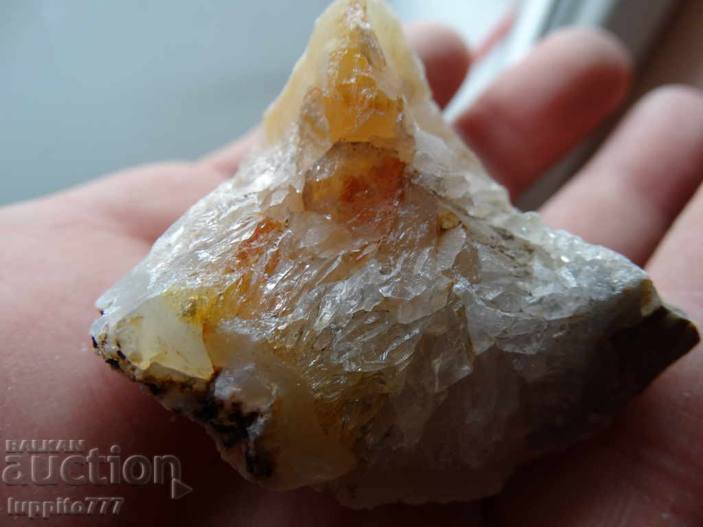 Auction quartz quartz calcite natural mineral ore Auction quartz quartz calcite natural mineral ore