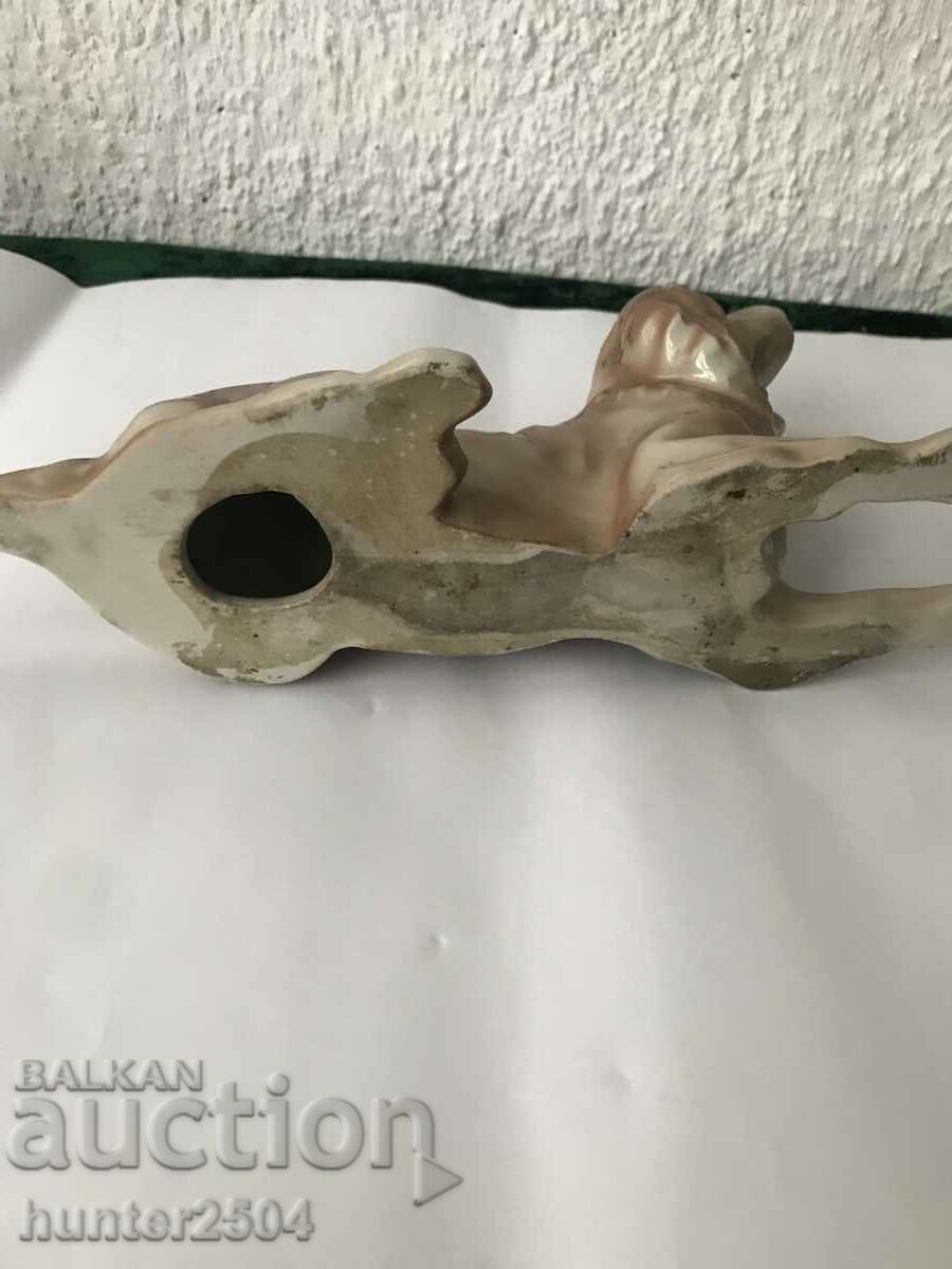 Delivery of Figurine "Setter" - porcelain, BG Delivery of Figurine "Setter" - porcelain, BG