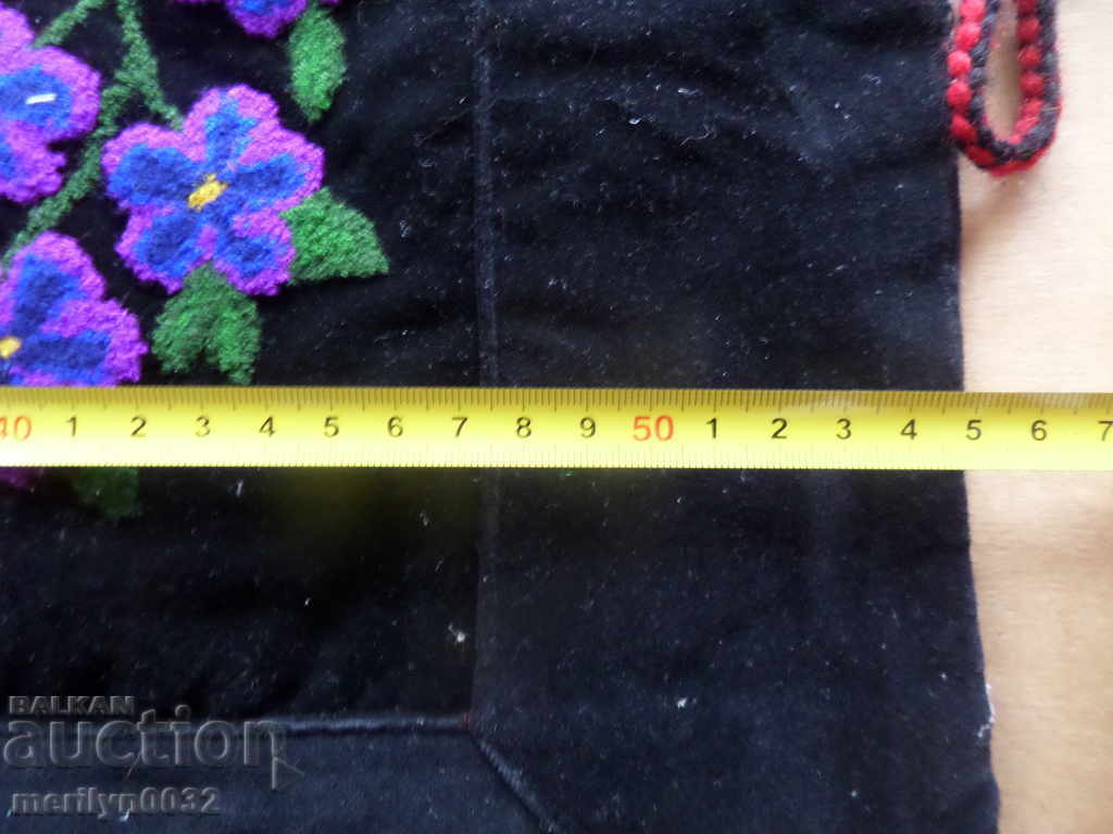 Auction Old woven embroidered embroidered towel sleeve Auction Old woven embroidered embroidered towel sleeve