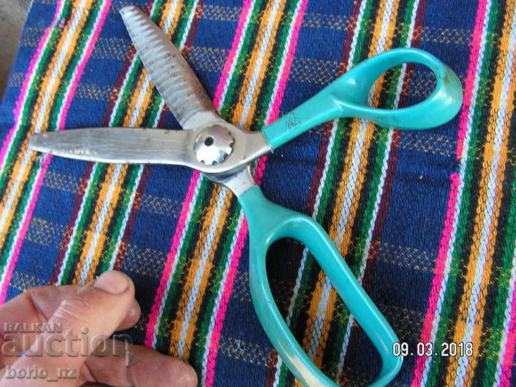 Delivery of 9036. RUSSIAN SOMETHING CRAFT KNIVES RETAINED ROW USSR