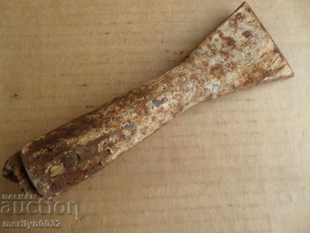 An old maid of honor, a bitch, a gourd, a gauntlet, a wrought iron with price 16.00 BGN | € 8.18 An old maid of honor, a bitch, a gourd, a gauntlet, a wrought iron with price 16.00 BGN | € 8.18