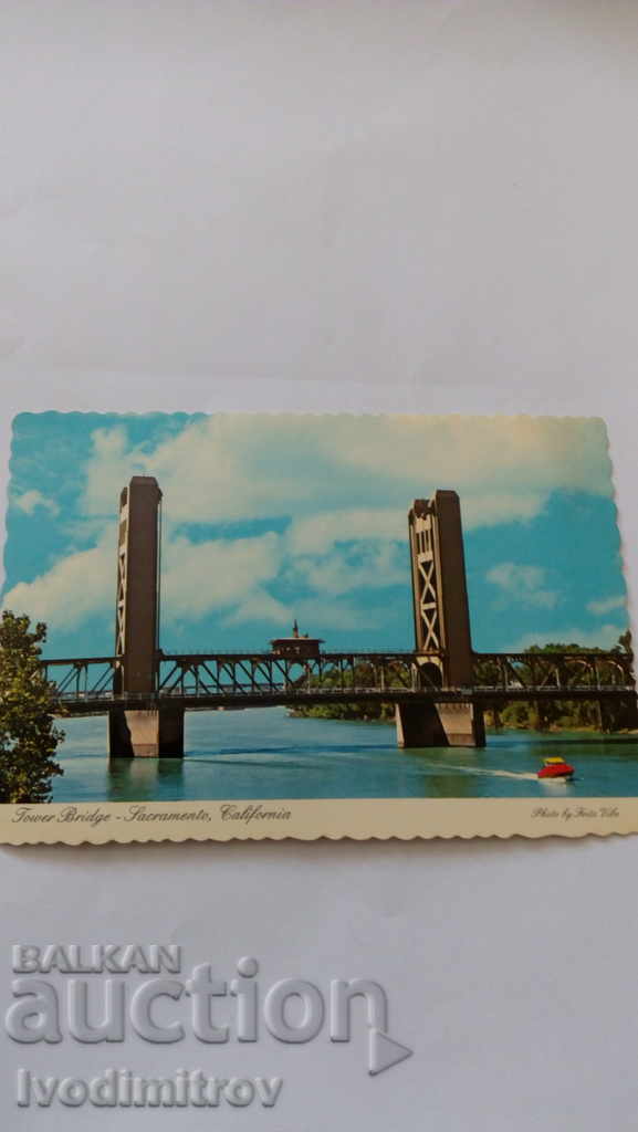 Пощенска картичка Sacramento Tower Bridge, California