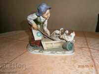 Collector figurine - PORCELANE - BABA FOOD FOOD