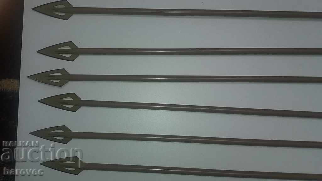 Auction Original Hunting Shoes BEAR - 6 pcs. Auction Original Hunting Shoes BEAR - 6 pcs.