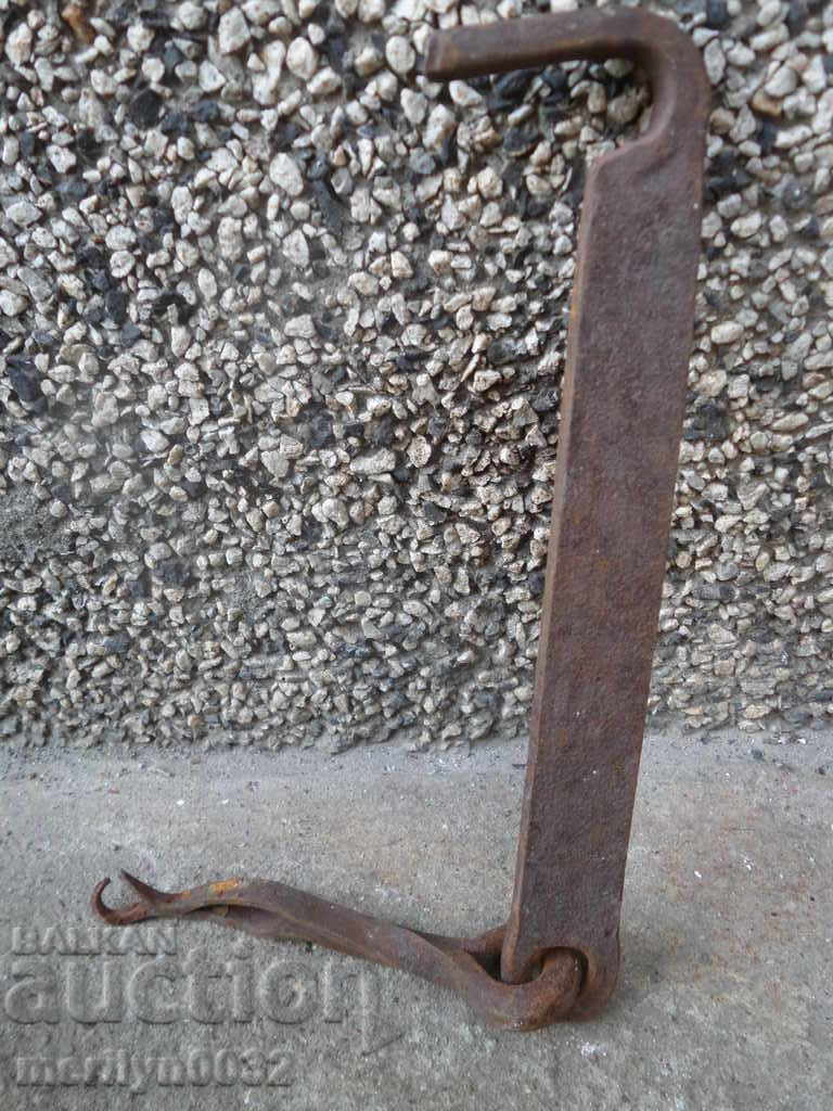 Παράδοση Αντίκες σφυρήλατο σύρτη, κλειδαριά, προσδεθούμε παλιά πύλη Παράδοση Αντίκες σφυρήλατο σύρτη, κλειδαριά, προσδεθούμε παλιά πύλη