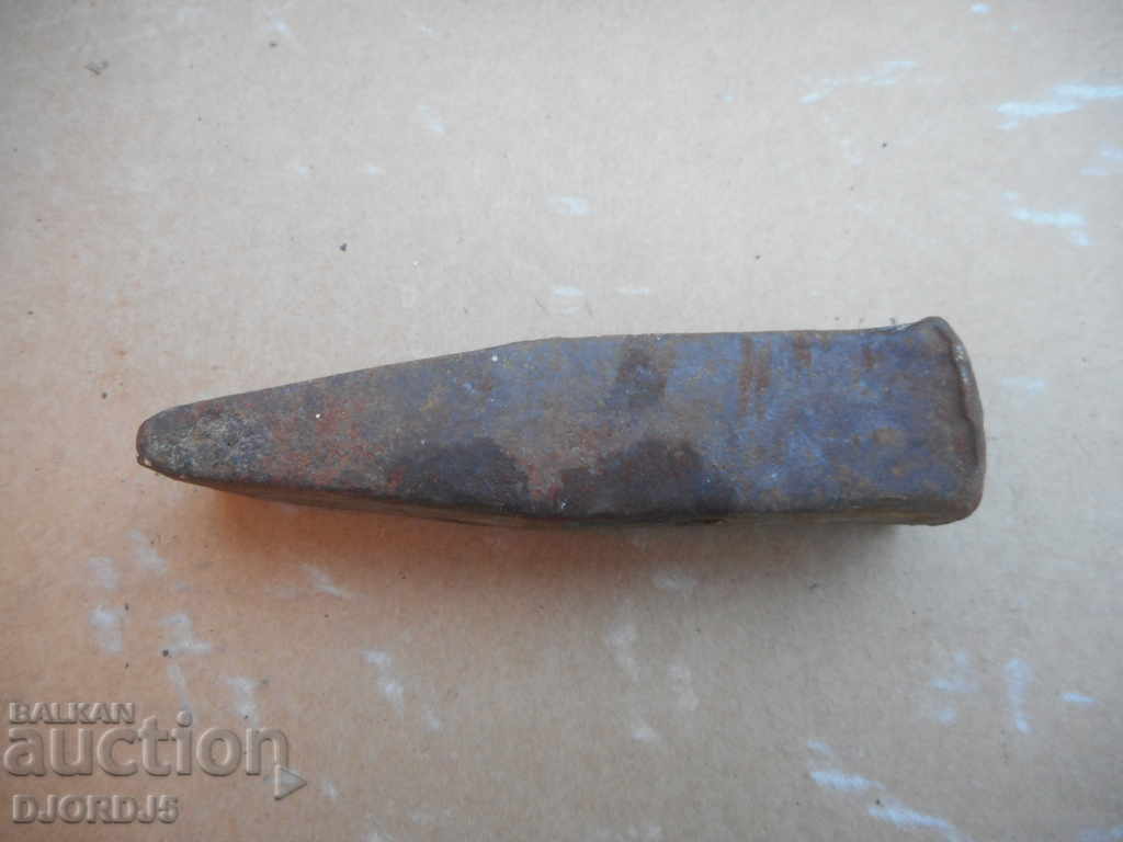 Auction Old hammer, wrought iron Auction Old hammer, wrought iron