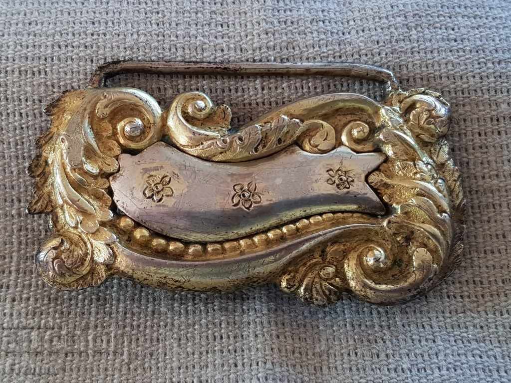 Аукцион Възрожденска СРЕБЪРНА тока пафта с позлата пафти носия