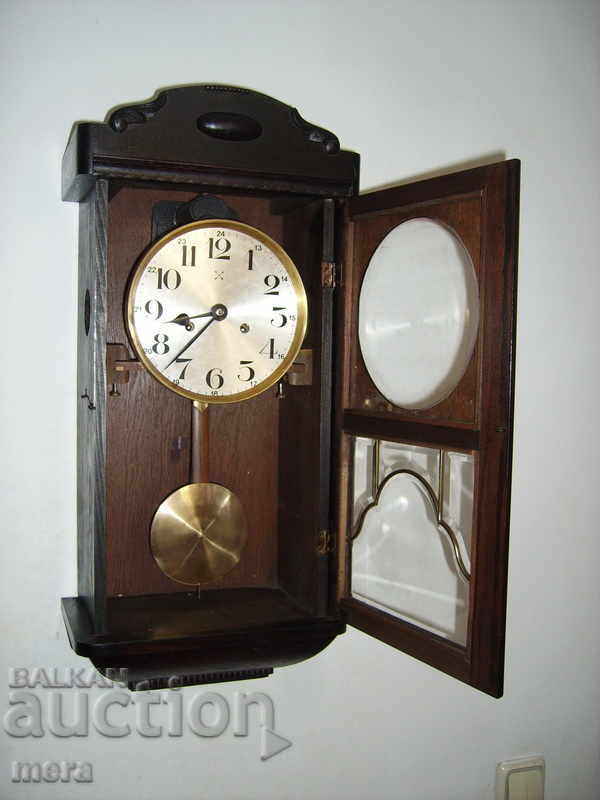 dulap de perete antic ceas german cu preț 350.00 BGN | € 178.95