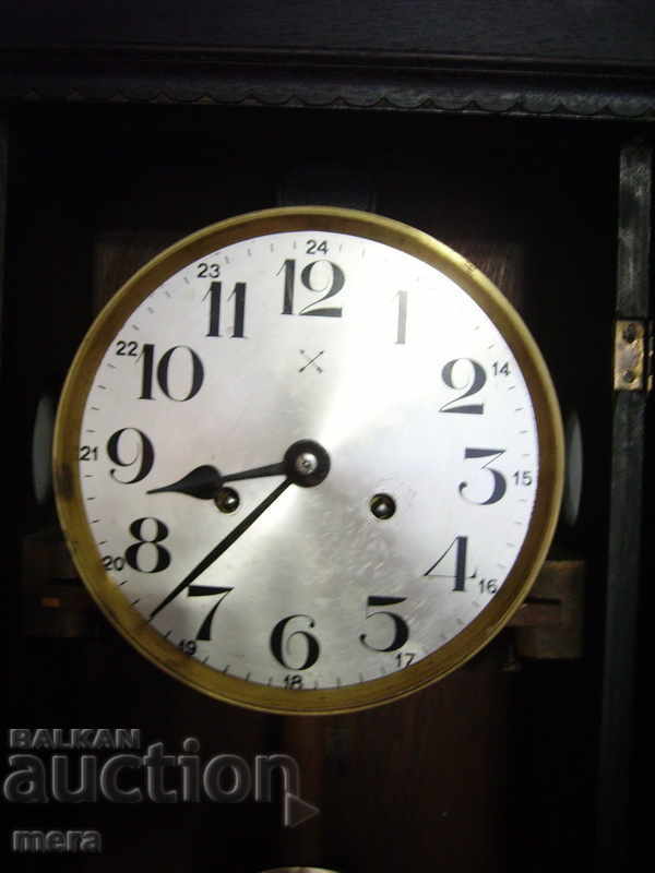 Licitație dulap de perete antic ceas german