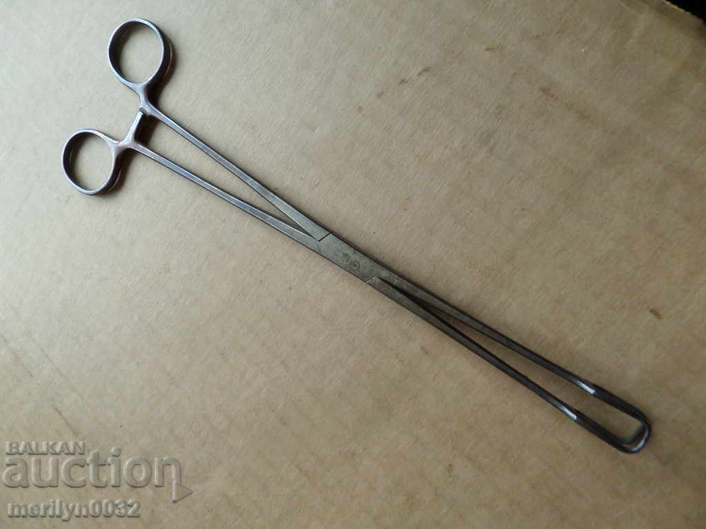 Хирургически ножици медицински инструмент