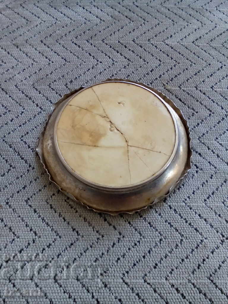 Auction  Old ashtray