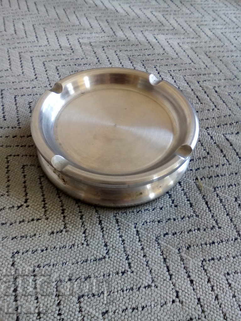 Old ashtray with price 18.00 BGN | € 9.20 Old ashtray with price 18.00 BGN | € 9.20