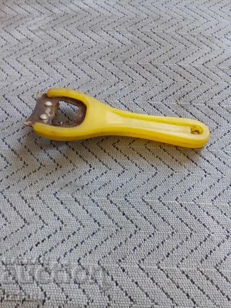 An old opener with price 6.00 BGN | € 3.07 An old opener with price 6.00 BGN | € 3.07