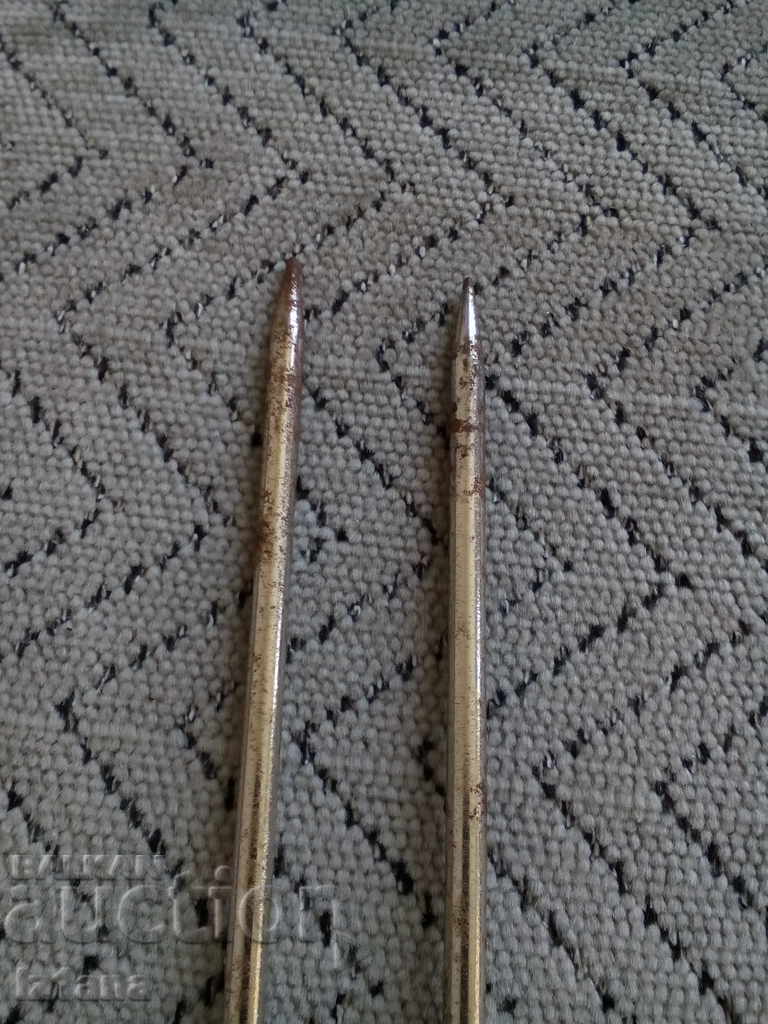 Auction Old knitting needles Auction Old knitting needles