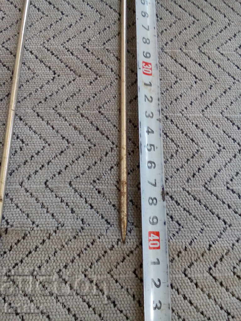 Delivery of Old knitting needles Delivery of Old knitting needles