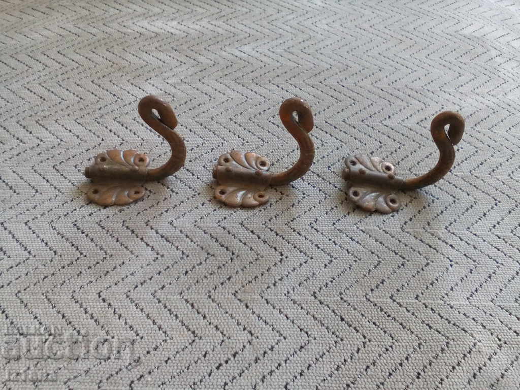 Anchor metal hangers with price 18.00 BGN | € 9.20 Anchor metal hangers with price 18.00 BGN | € 9.20