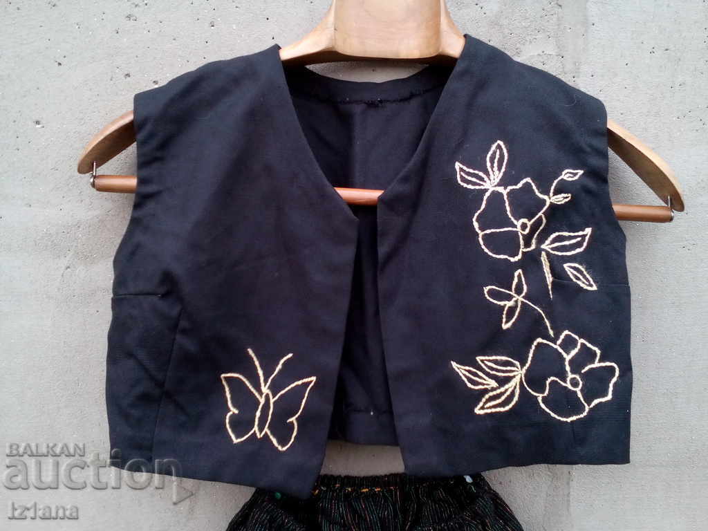 Antique children's costume with price 55.00 BGN | € 28.12 Antique children's costume with price 55.00 BGN | € 28.12