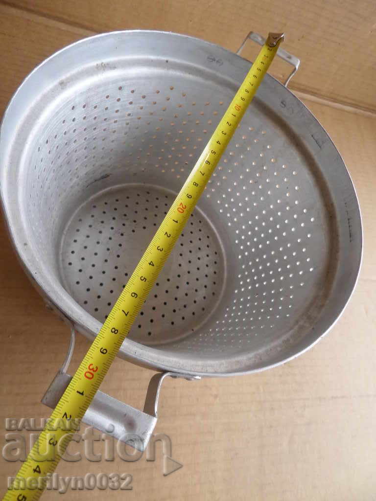 Delivery of Aluminum griddle bowl strainer Delivery of Aluminum griddle bowl strainer