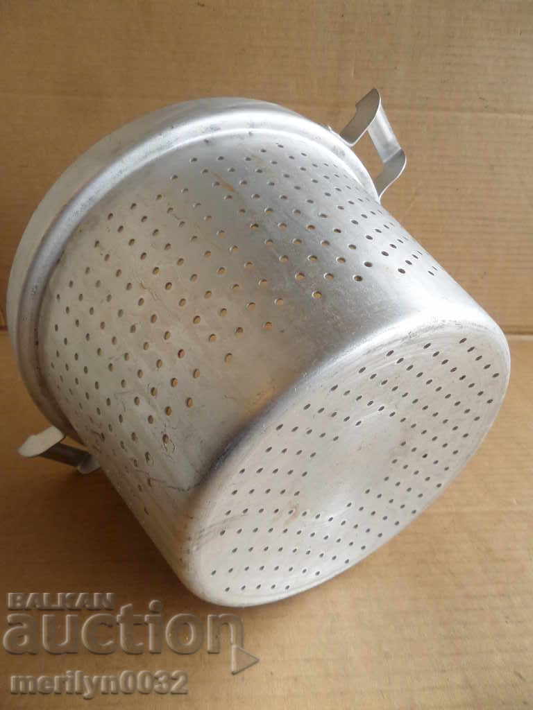Aluminum griddle bowl strainer - 6 Aluminum griddle bowl strainer - 6