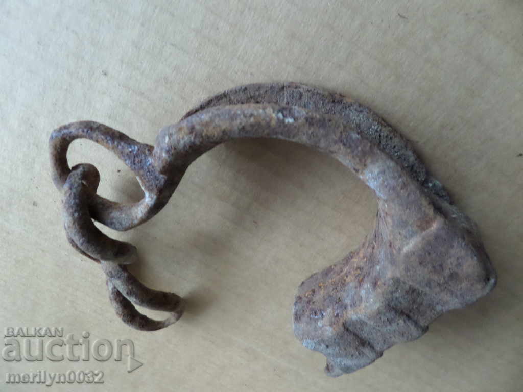 Part of hand-forged bukai with wrought iron key shackles - 6 Part of hand-forged bukai with wrought iron key shackles - 6