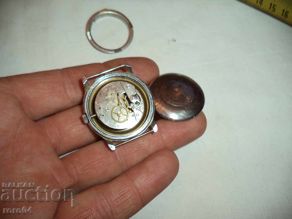 Auction RED BLUE UMF RUHLA ANTIMAGNETIC Auction RED BLUE UMF RUHLA ANTIMAGNETIC