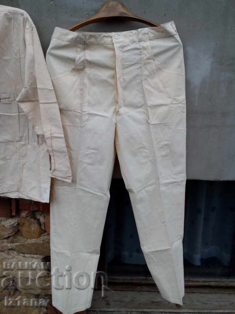 Auction  Old artisan clothes