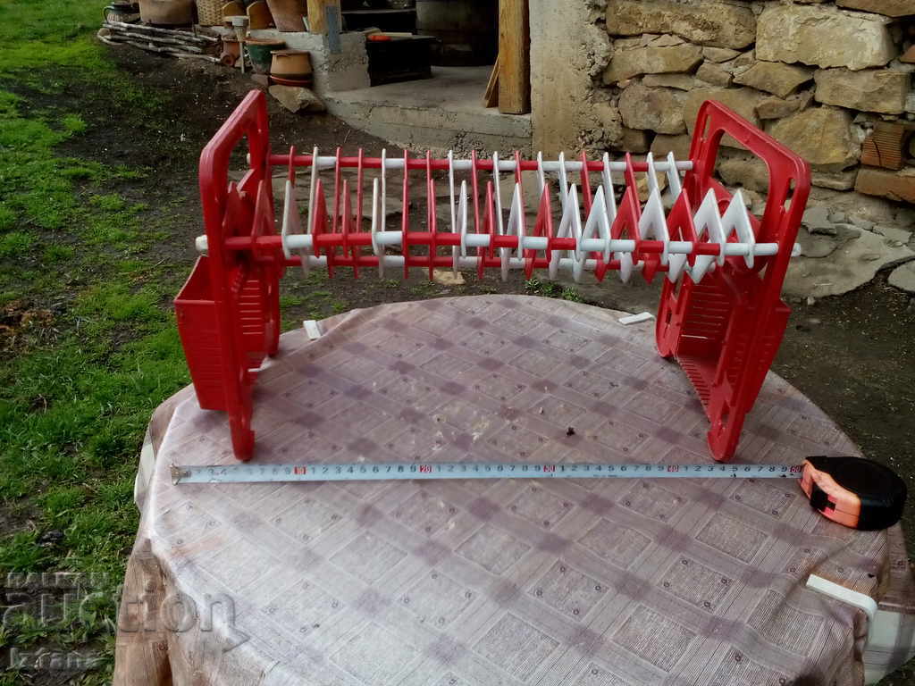 Auction An old dryer for utensils Auction An old dryer for utensils