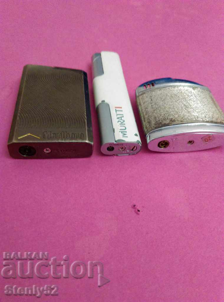 3 pcs of gas lighters with metal housing