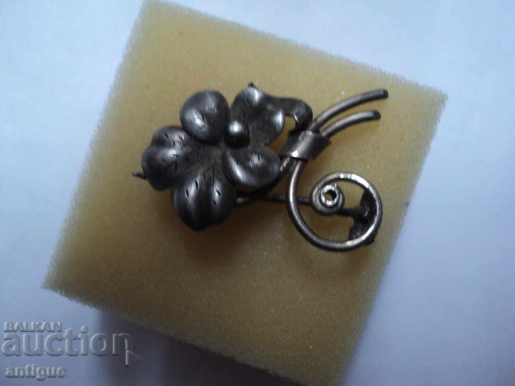 Аукцион СРЕБЪРНА БРОШКА Аукцион СРЕБЪРНА БРОШКА