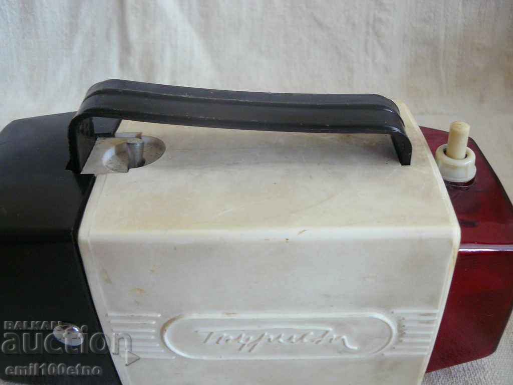 Flashlight - spotlight - signal lamp Tourist USSR with price 10.00 BGN | € 5.11 Flashlight - spotlight - signal lamp Tourist USSR with price 10.00 BGN | € 5.11