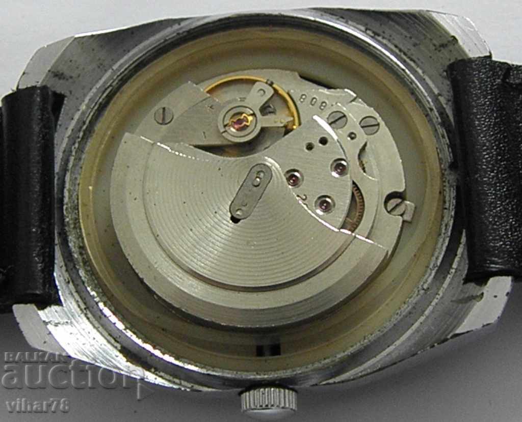 Delivery of MALE HANDMADE CLUTCH-SEQUENCE