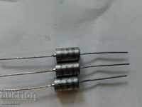 Elemente electronice condensatoare