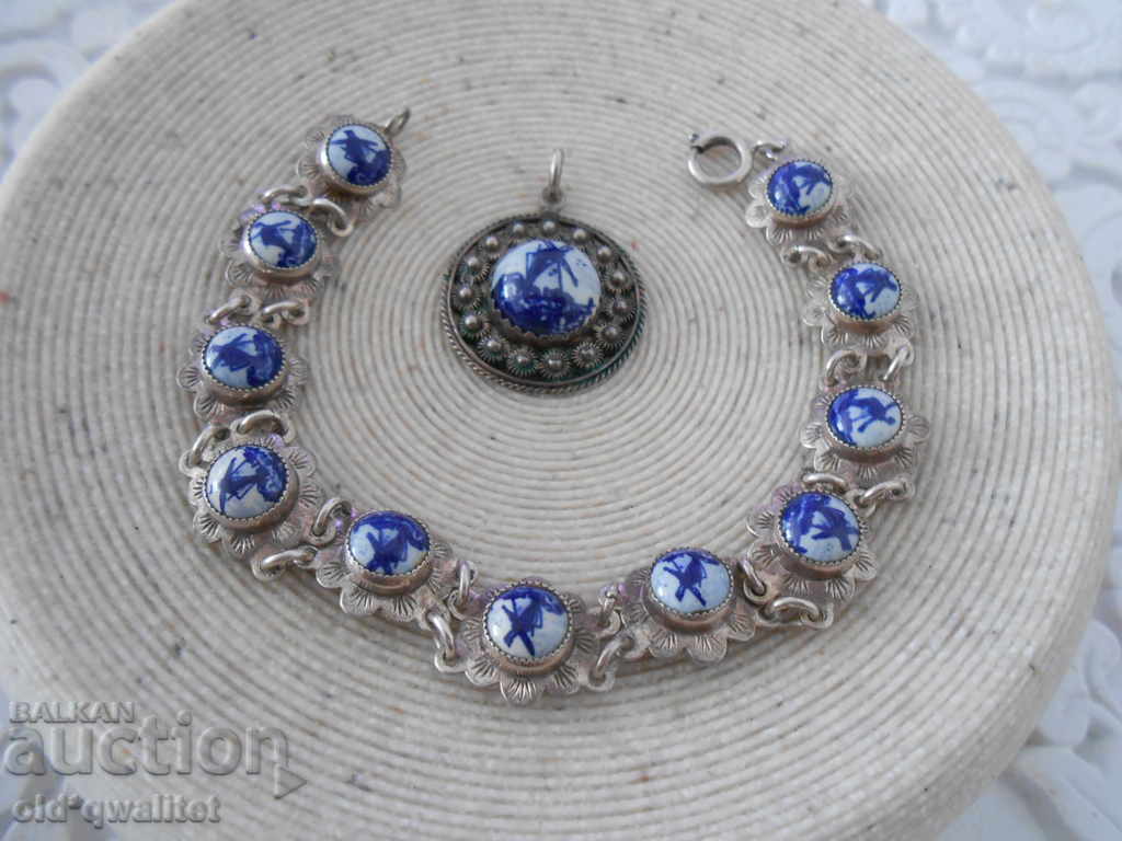 Auction GRILL AND MEDALON Dutch motif filigree enamel Auction GRILL AND MEDALON Dutch motif filigree enamel