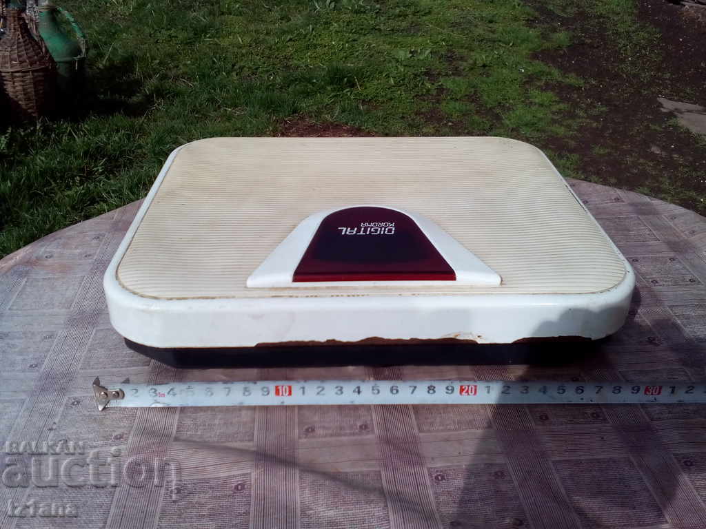 Auction KORONA scales Auction KORONA scales