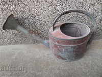 Градинска лейка 6 литра от времето на соца туба канта