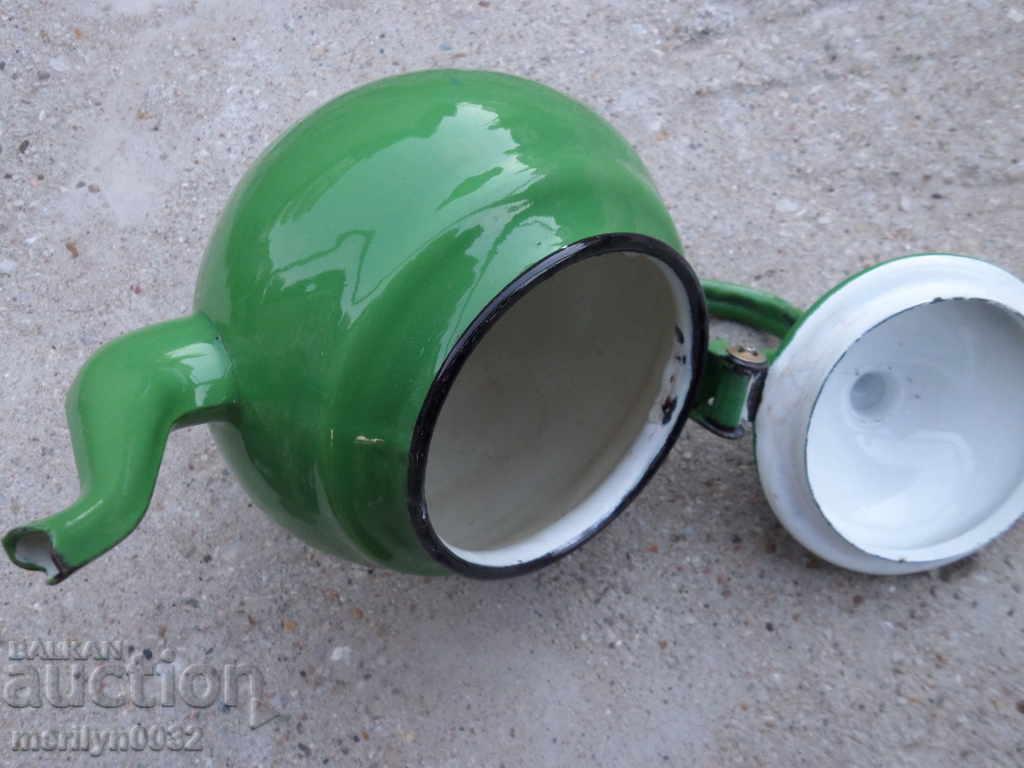 Delivery of Enamelled teapot made of salt container with enamel Delivery of Enamelled teapot made of salt container with enamel