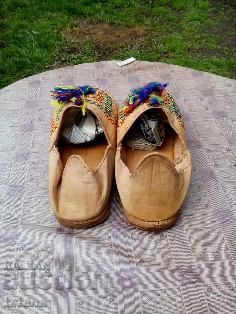 Old leather shoes, horns with price 50.00 BGN | € 25.56 Old leather shoes, horns with price 50.00 BGN | € 25.56
